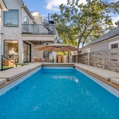 Luxe 6BR Retreat, Pool, Game Room,Sleeps 23
