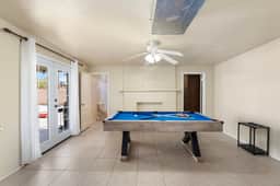 Phoenix Lightrail, BBQ & Billiard minutes from DT - Image 2
