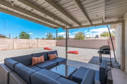 Phoenix Lightrail, BBQ & Billiard minutes from DT - Image 4
