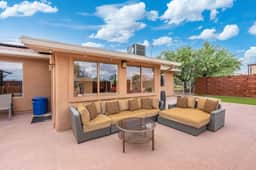 Arizona Pool House- Private, Fenced Outside Space - Image 5