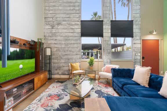 Work ready Mezzanine | BBQ + Pool | Pierson Street - Image 1
