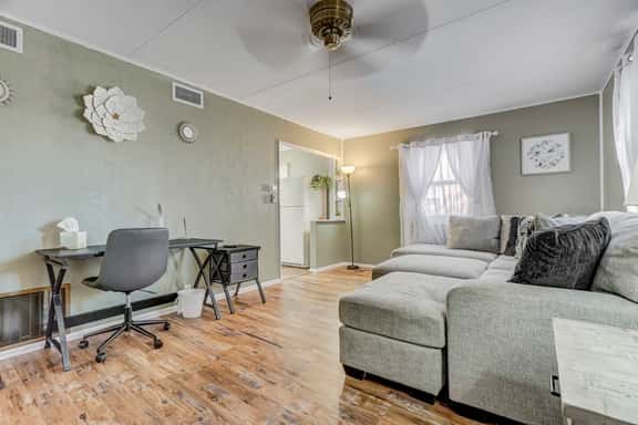 Broadmoor Area Cottage with Patio and Yard Parking - Image 1
