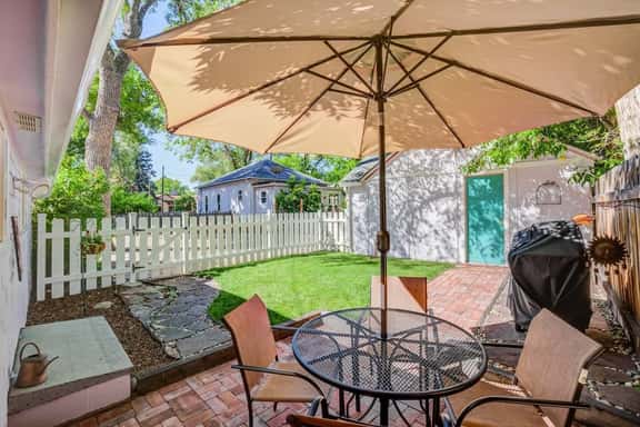 1BR Charming Cottage Near Broadmoor, Zoo, and more - Image 1