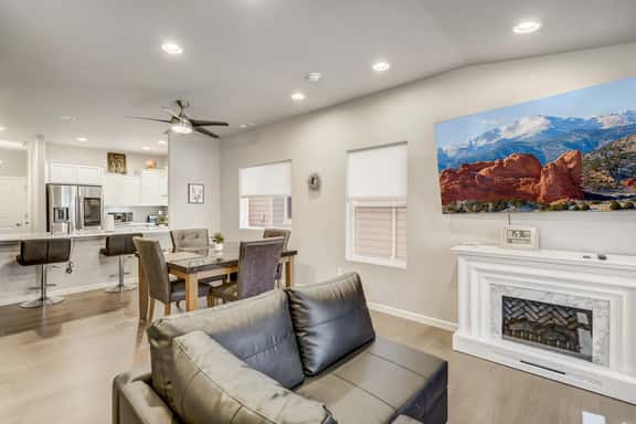 2BR w Swing bench Porch & BBQ | Garden of the Gods - Image 1