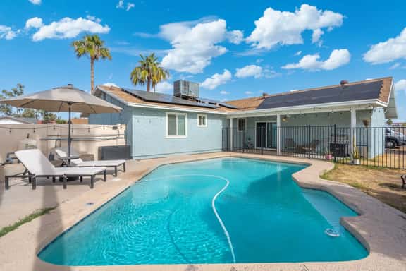 Sunfit Dreams | 3BD, BBQ, Pool & Fitness - Image 1