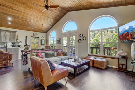 5BD – Large Yard & Firepit | Escape to the Mtns! - Image 1