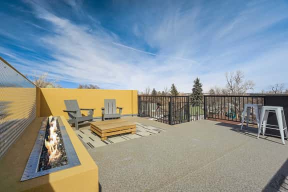 4BR Rooftop Deck w/Firepit, Balcony in DT Colorado - Image 1