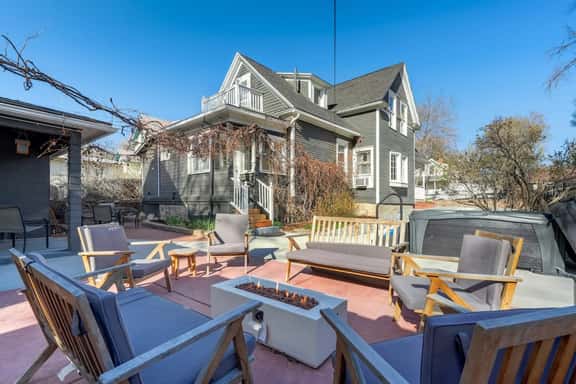 Downtown Colorado Springs 4BR Hot Tub, BBQ & Patio - Image 1
