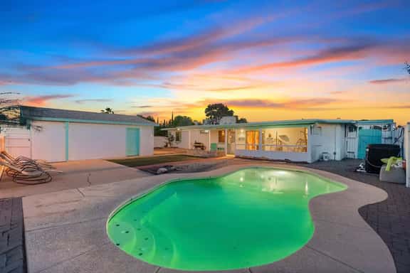 Relaxing 4BR with Pool, Game Room & BBQ Fun - Image 1