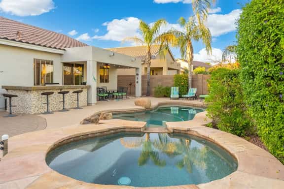 Modern 4-BR Home, Heated Pool, Jacuzzi, Grill - Image 1