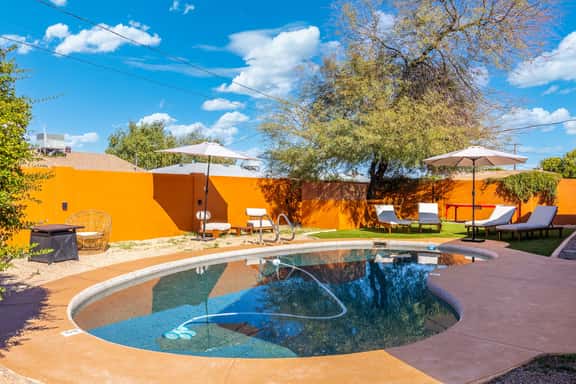 Stylish 6BR Home, Pool, Sleeps 12,Near Old Town - Image 1