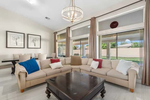 Spacious 4BR Home,Patio,Huge Yard,Sleeps 18,Grill - Image 1