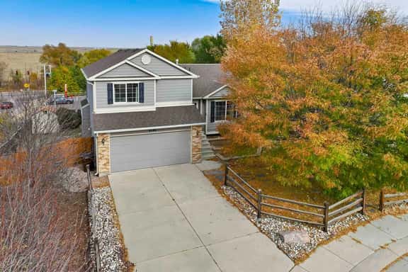 4BR w Fireplace, Backyard, BBQ, near Peterson AFB - Image 1