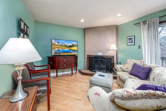 Modern 3BR Home, Sleeps 5, Near UNC & Downtown - Image 1