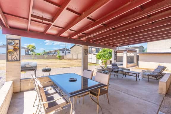 Charming 3BR Near Downtown w/ Yard & Workspace - Image 1