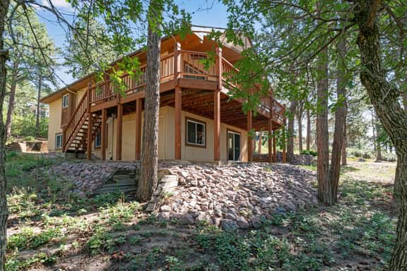 Modern 4BR Monument Escape with Pikes Peak Views - Image 1