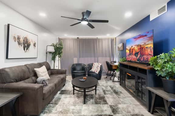 Scottsdale King Retreat | Near Old Town - Image 1