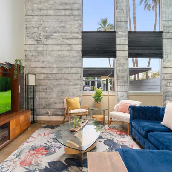 Work ready Mezzanine | BBQ + Pool | Pierson Street - Image 1