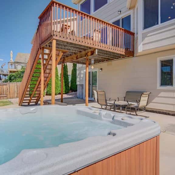 Mountain view deck HotTub Theater in BridlePass CO - Image 1