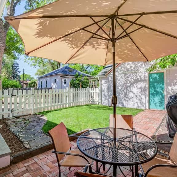 1BR Charming Cottage Near Broadmoor, Zoo, and more - Image 1