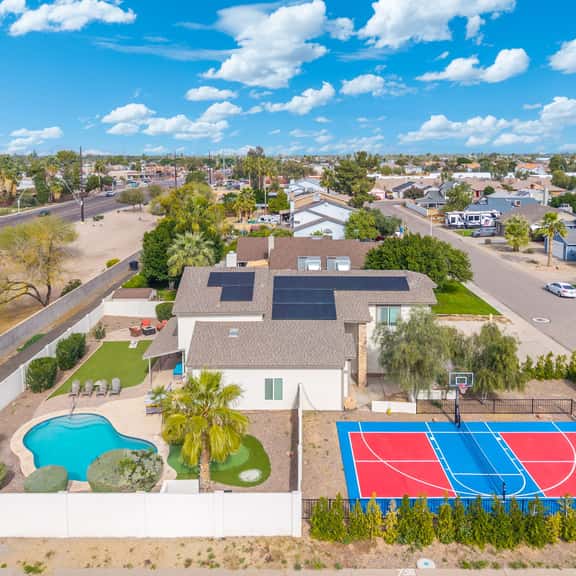 5BR|Heated Pool|Pickleball| Ping Pong & Pool Table - Image 1