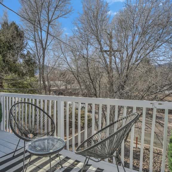 Broadmoor Balcony Duplex Near Rocky Mountain Views - Image 1