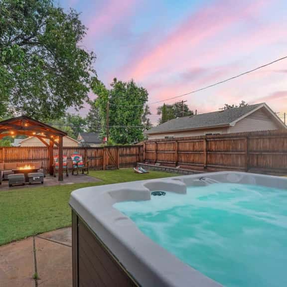 Hot Tub and Firepit Gazebo Pikes Peak Sunset Views - Image 1