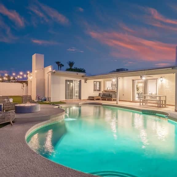Heated Pool, Mini Putt, Large Backyard, Oasis - Image 1