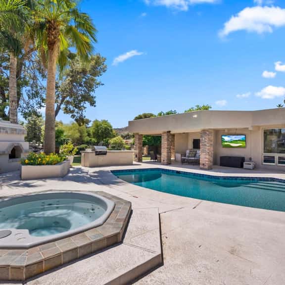 6BR Luxury Phoenix Home w Pool, Hot Tub, Games - Image 1