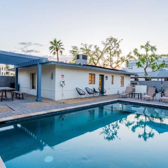 Walk 2 Old Town, Sparkling Pool, Fire Pit, Oasis - Image 1
