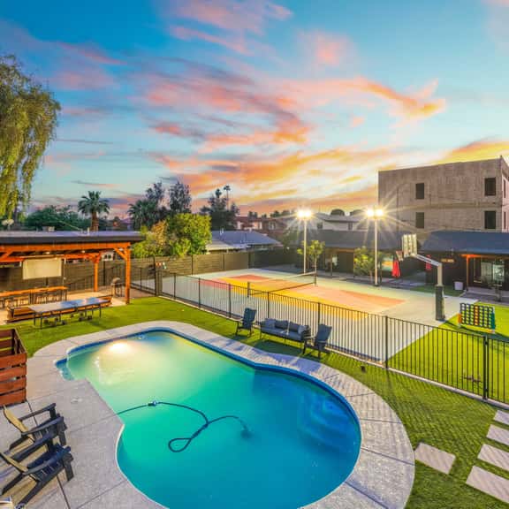 Shared fun Pickleball, Theater & Pool | DT Phoenix - Image 1