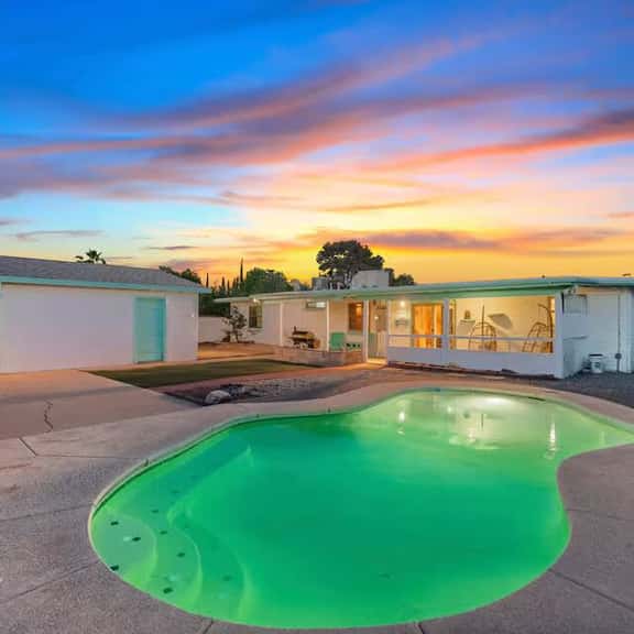 Relaxing 4BR with Pool, Game Room & BBQ Fun - Image 1
