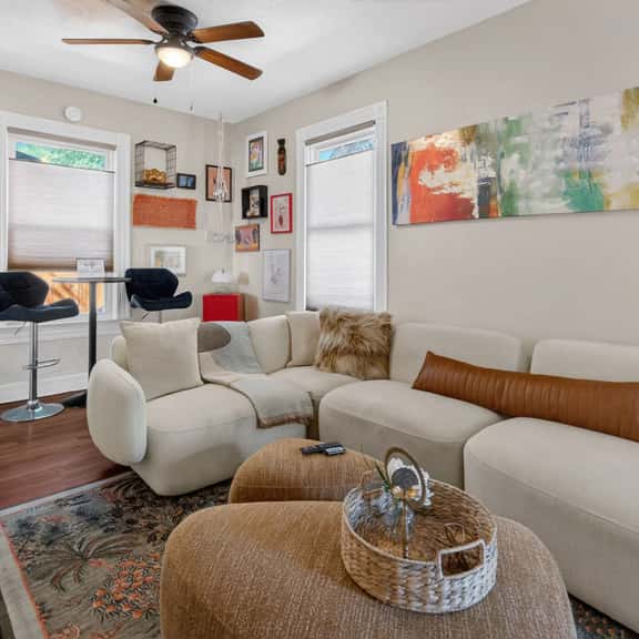 Downtown CO Springs 1BR Cottage with Sunroom - Image 1
