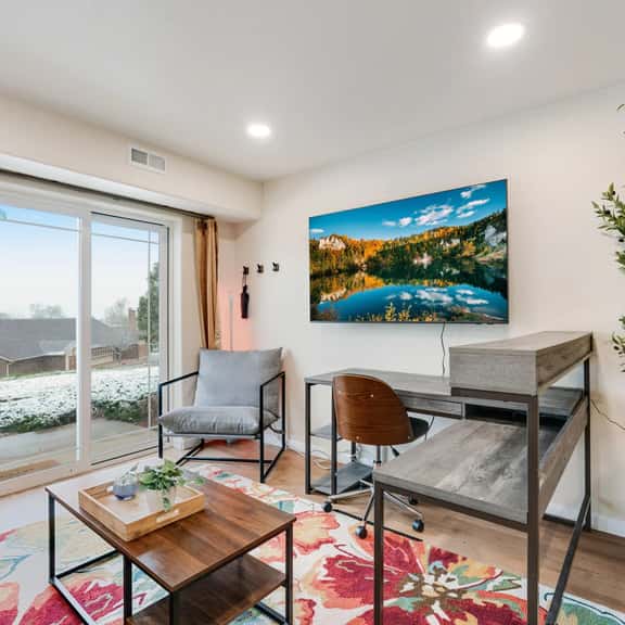 1BR Cozy Studio, Patio, Grill, Near Garden of Gods - Image 1