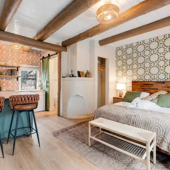 Homey Studio in Manitou Springs, Walk Downtown - Image 1