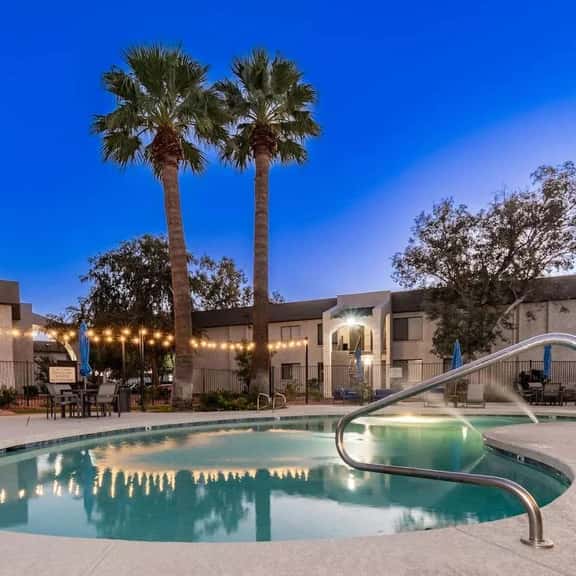2BR Modern Mesa Stay Near DT with Pools & Gym - Image 1