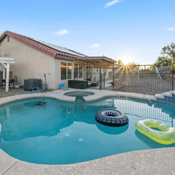 Pool, Oro Valley Oasis, Sleeps 8 - Image 1