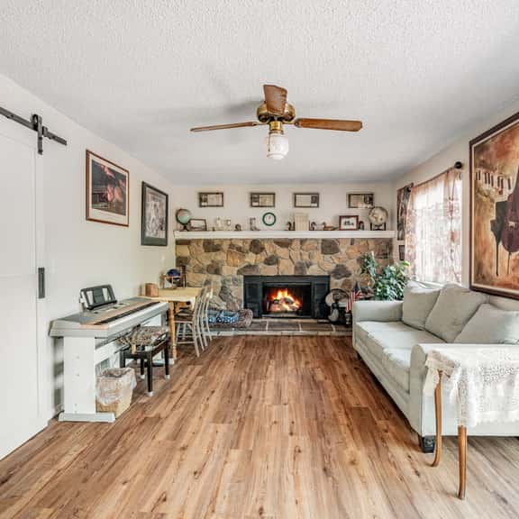 Spacious 3 BR Mountain View Home Colorado Springs - Image 1
