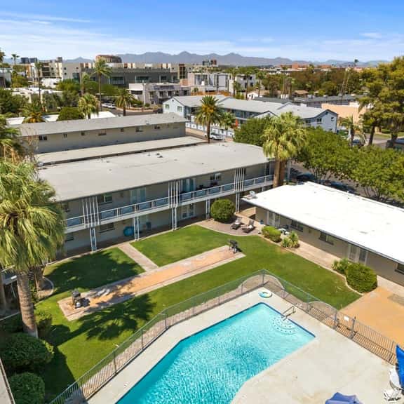 2BD, Walk Out To Pool, Old Town Scottsdale Paradise - Image 1