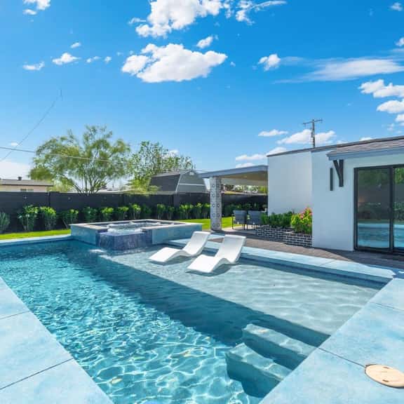 Cozy 3BR Home -Pool-Old Town-Vista Del Camino Park - Image 1