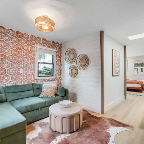 Modern Studio in Manitou Springs, Walk Downtown - Image 1