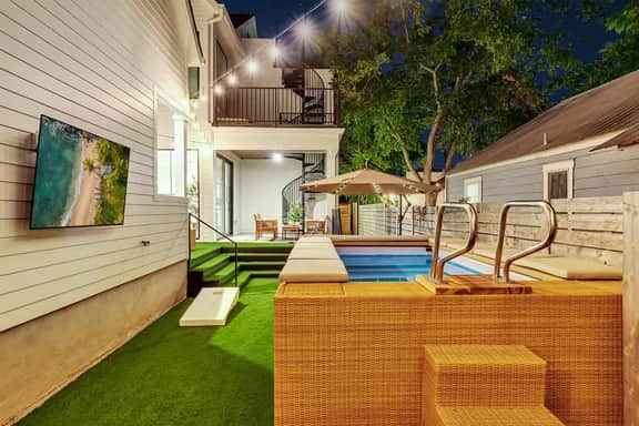 Luxe 6BR Retreat, Pool, Game Room,Sleeps 23 - Image 3