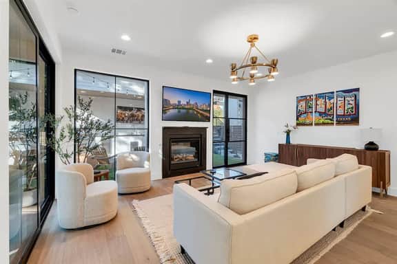 Luxe 6BR Retreat, Pool, Game Room,Sleeps 23 - Image 5