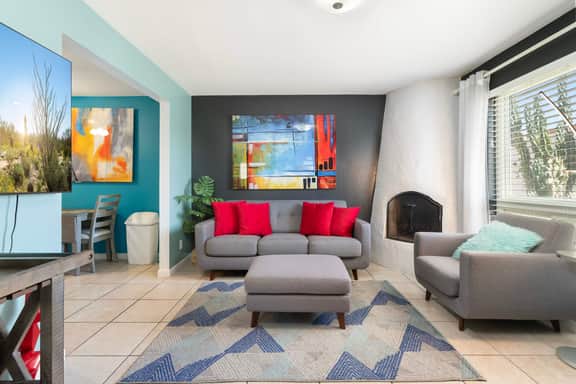 Charming 2 Bedroom Scottsdale Home, Pool & Garden - Image 5