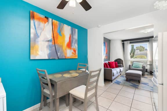 Charming 2 Bedroom Scottsdale Home, Pool & Garden - Image 3