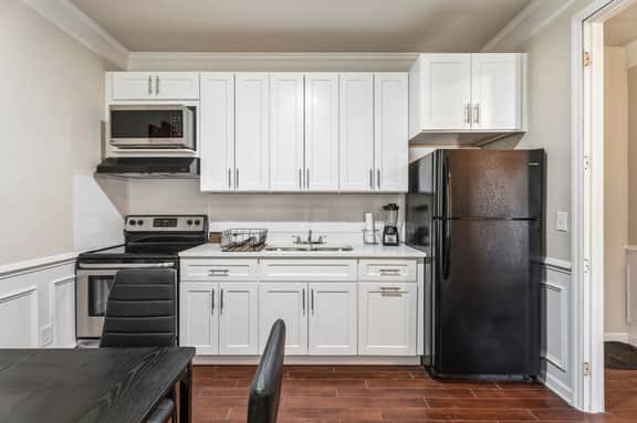 3BR Charlotte Retreat Near Airport & Carowinds - Image 4