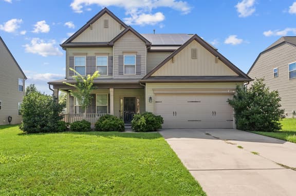 3BR Charlotte Retreat Near Airport & Carowinds - Image 1